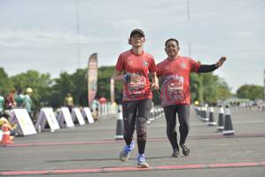 BIB: 232, 233
                            <button type="button" onclick="openModal(4951397)" class="btn btn-primary btn-sm float-right btn-popup" data-toggle="modal" data-target=".modal-high-quality">
                        <i class="fas fa-shopping-cart"></i> Add to Cart
                    </button>
                                            <button type="button" onclick="isThisMe(4951397, true)" class="btn btn-success btn-sm float-right btn-popup btn-isme hidden" data-toggle="tooltip" data-placement="bottom" title="นี่คือรูปของคุณใช่ไหม คลิกที่นี่เพื่อเอาเข้าอัลบั้ม">
                        <i class="fas fa-plus"></i> Add to album
                    </button>
                    <button type="button" onclick="isThisMe(4951397, false)" class="btn btn-warning btn-sm float-right btn-popup btn-isnotme hidden">
                        <i class="fas fa-ban"></i> Remove from album
                    </button>